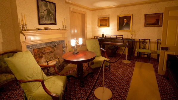 Wadsworth-Longfellow House