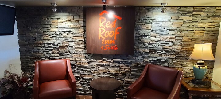 Red Roof Inn & Suites Cornelius – Lake Norman