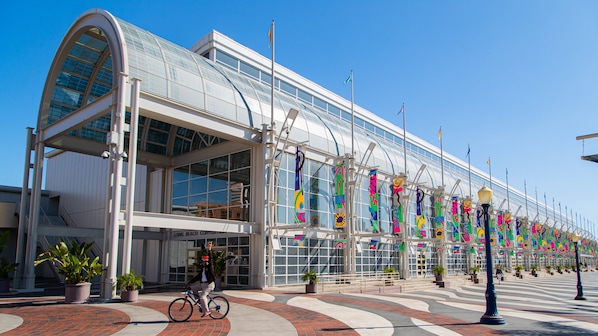 Long Beach Convention and Entertainment Center