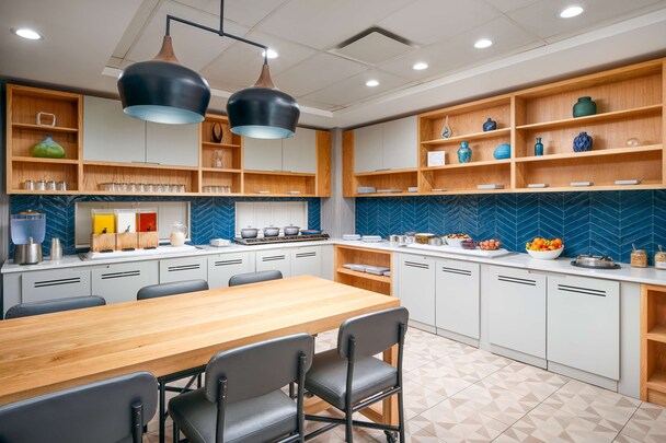  Hyatt Place Greensboro 